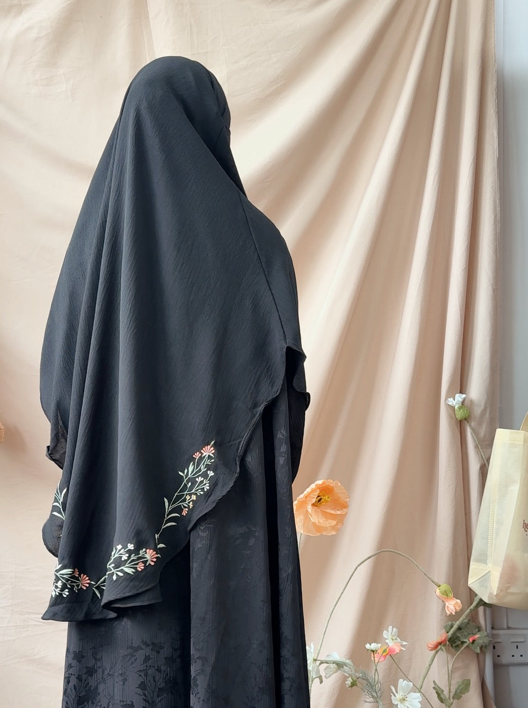 Wandering Vines Khimar