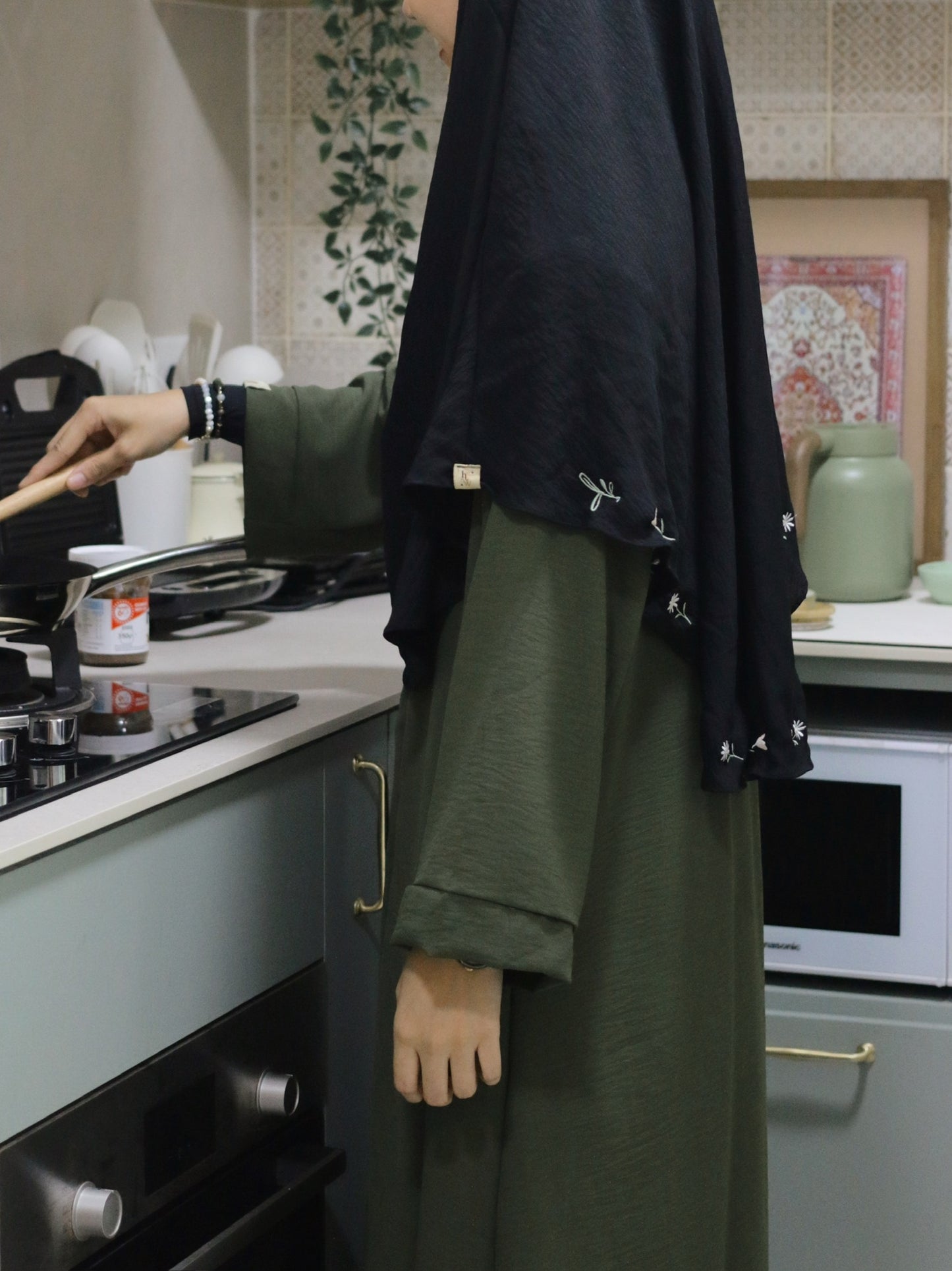 Nisa Khimar - Whispering Bloom