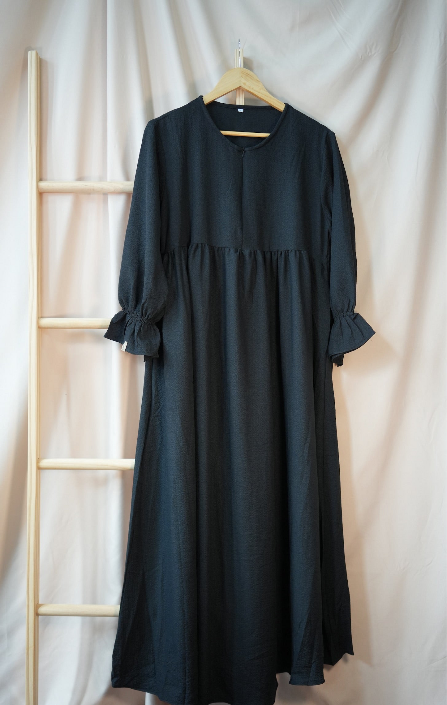 Bella Crinkle Dress: Plain