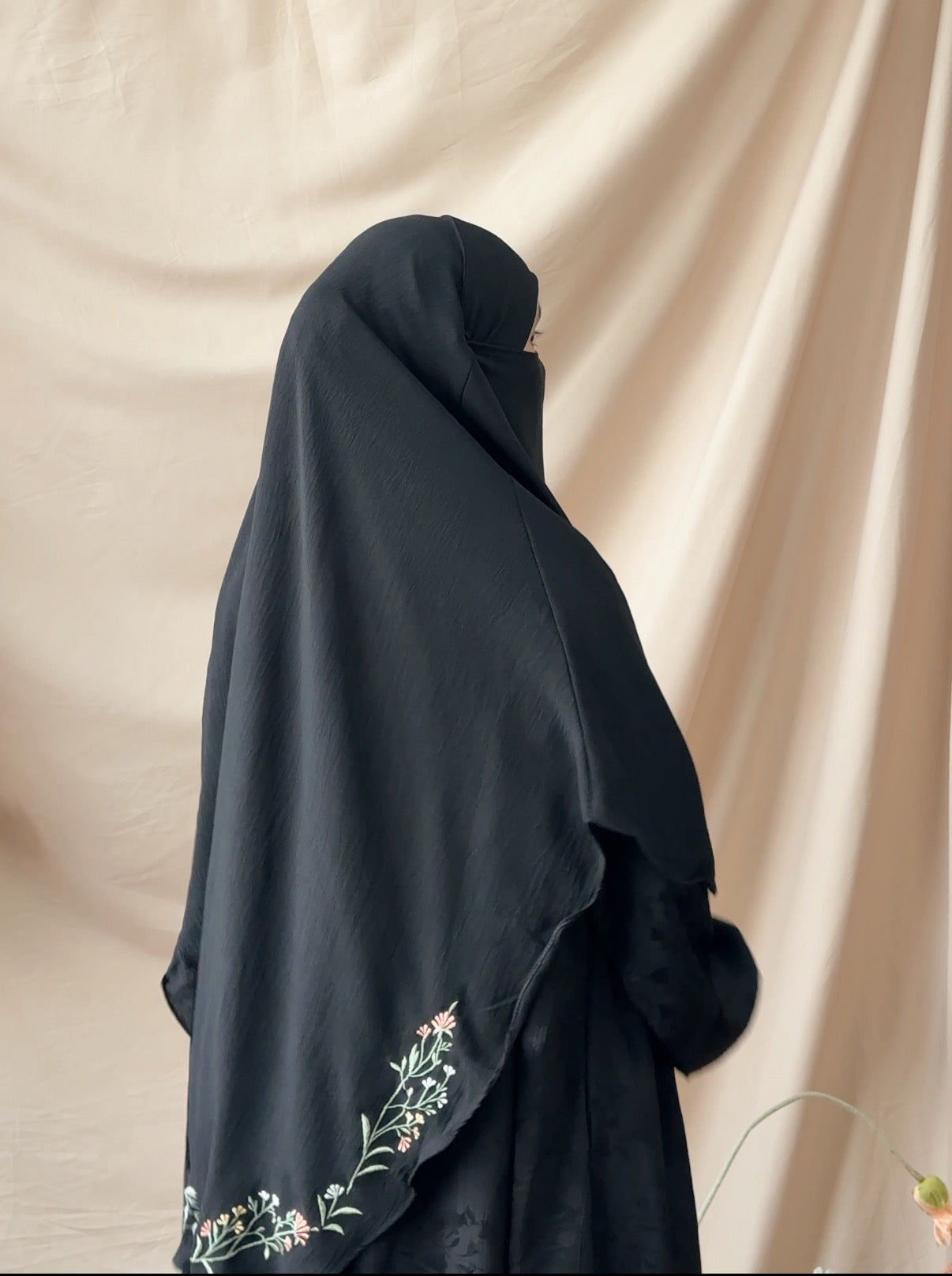 Wandering Vines Khimar