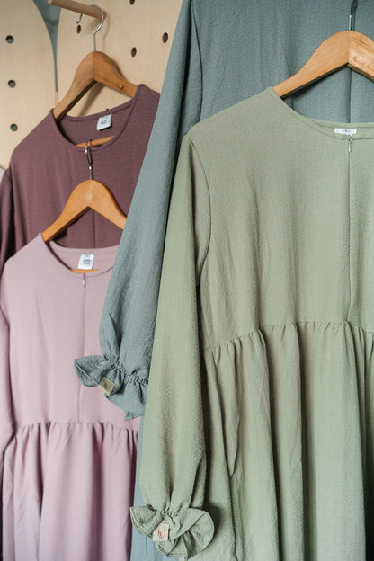 Bella Crinkle Dress: Plain