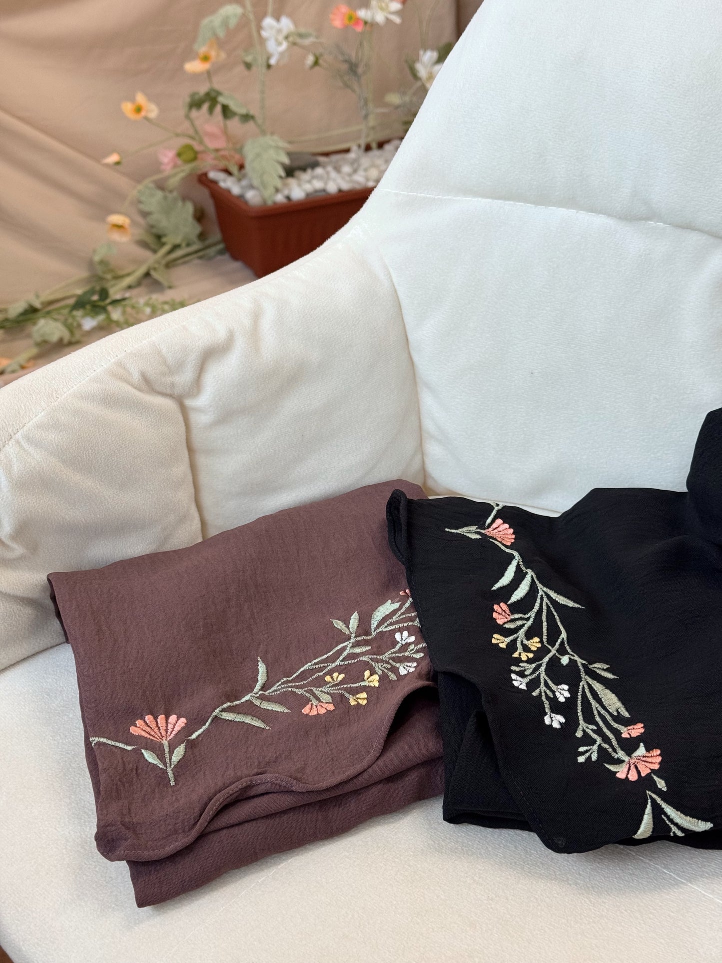 Wandering Vines Khimar