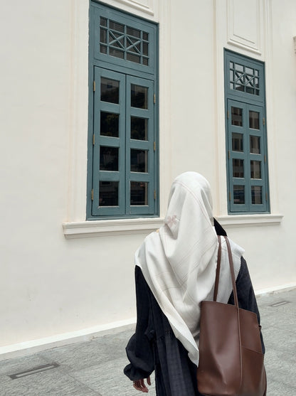 Grid Petals - Bawal