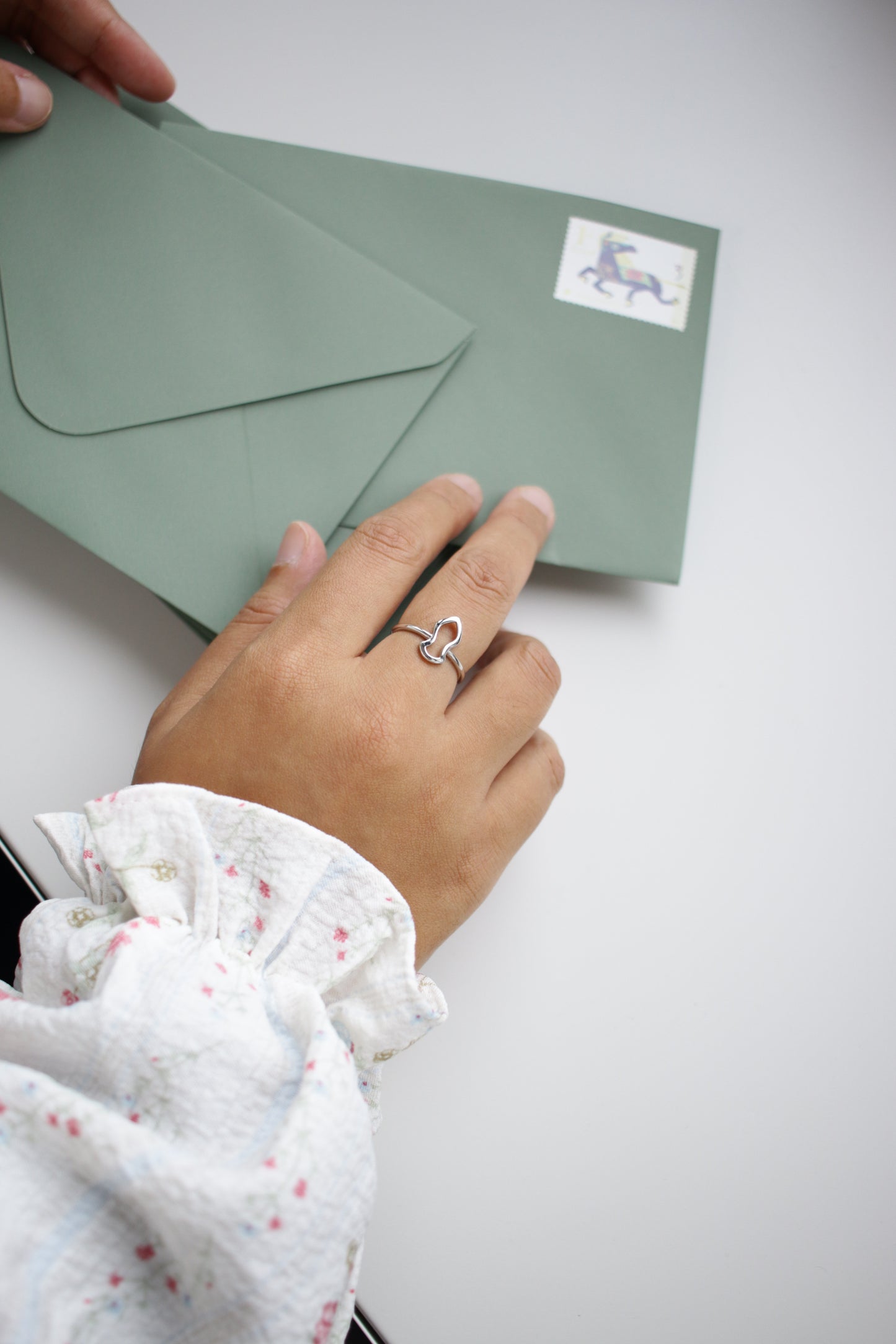 Naal Ring (Preorder)