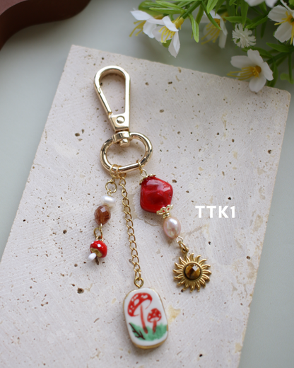Trinket Treasures • Keychain ✨