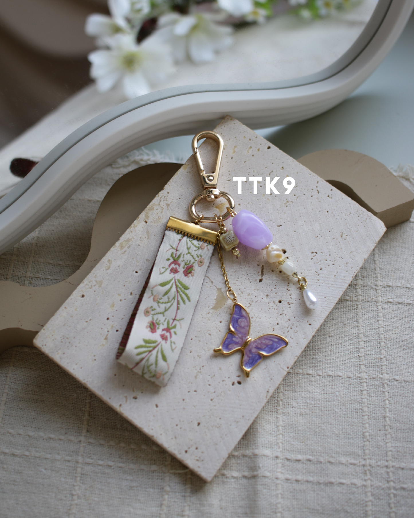 Trinket Treasures • Keychain ✨