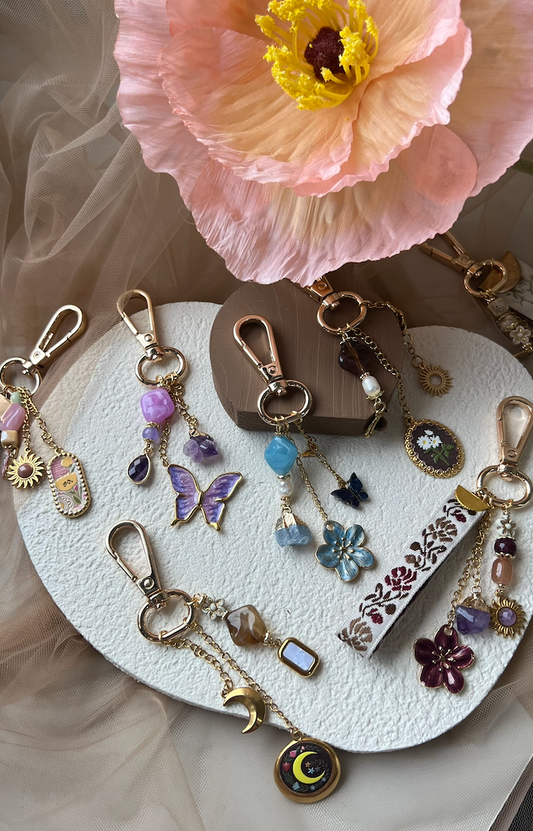 Trinket Treasures • Keychain ✨