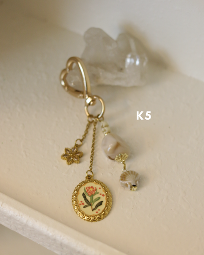 Trinket Treasures • Keychain ✨