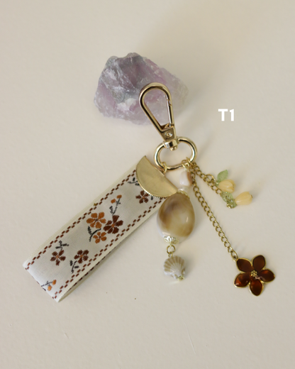 Trinket Treasures • Keychain ✨